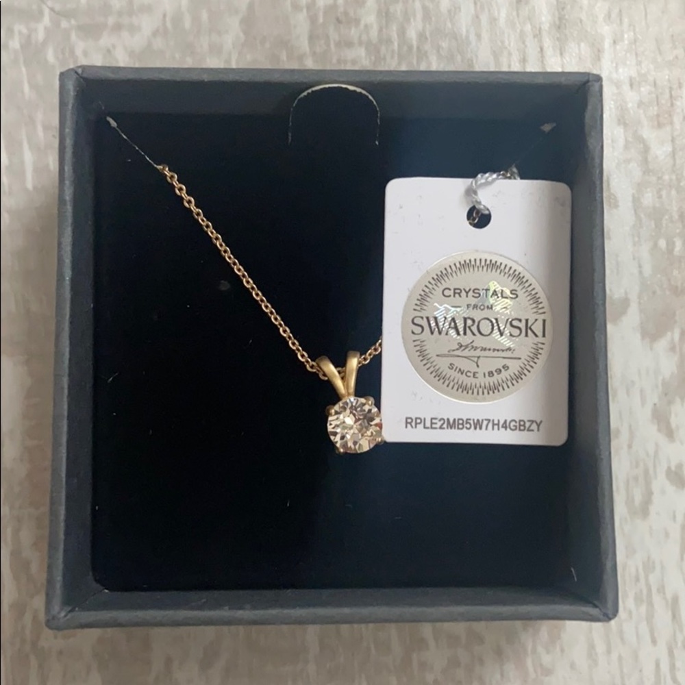 Gold Pendant Necklace with Swarovski Crystal